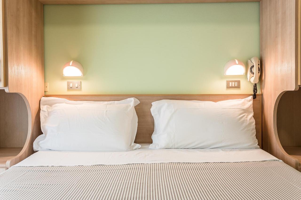 Piccolo Hotel Kursaal Чезенатико Екстериор снимка